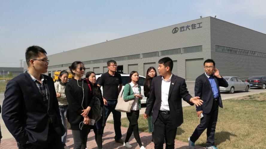 4月14日,天房保利等多家知名房地产企业走进远大住工天津工厂进行参观